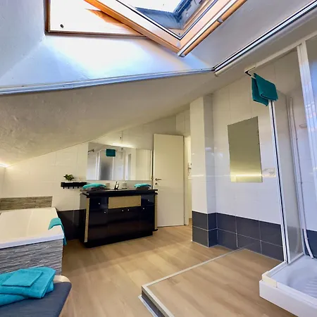 Mansarda Moderna A Apartment