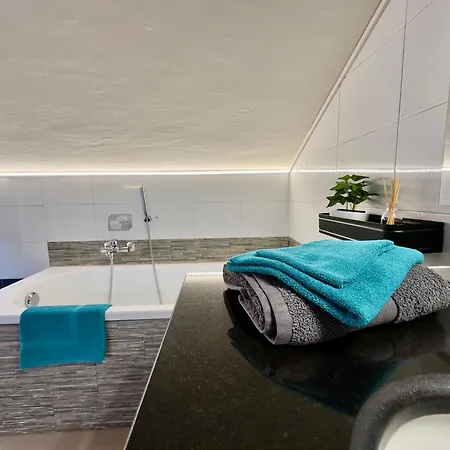 Mansarda Moderna A *