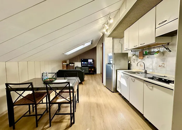 Apartman Mansarda Moderna A *